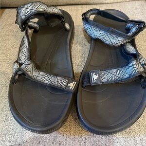 Black Patterned Men's Sandals